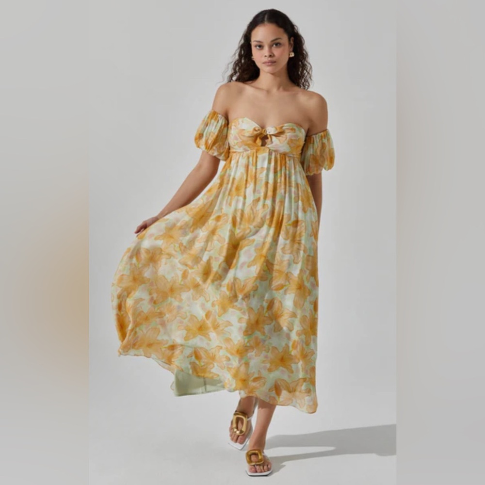 NWT ASTR The Label Off Shoulder Midi Dress in Orange Tropical, Size Small